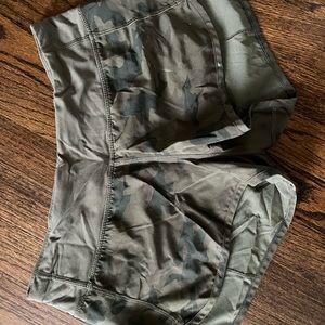 Lululemon size 4 camp speed shorts